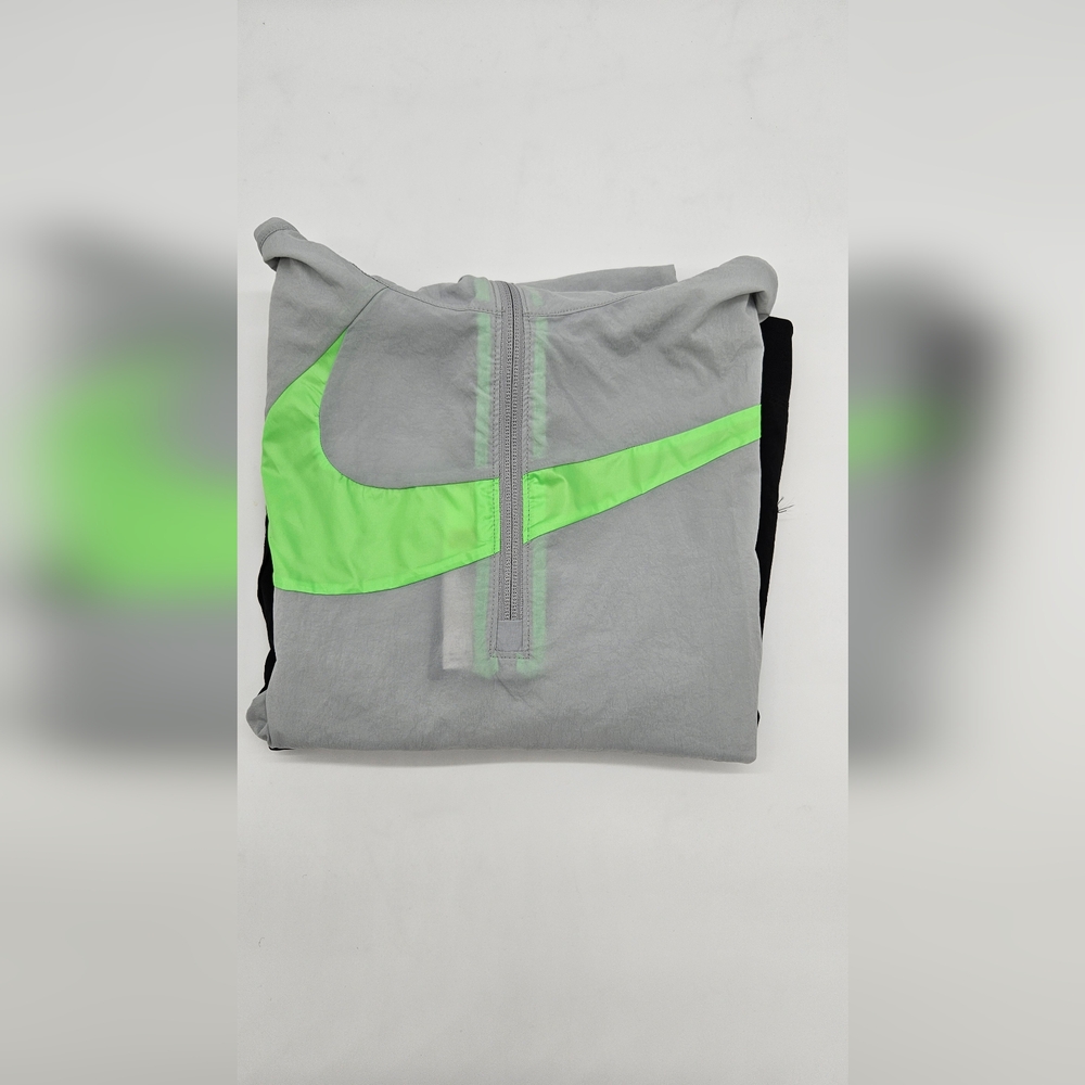 NIKE - Picture 5 of 7